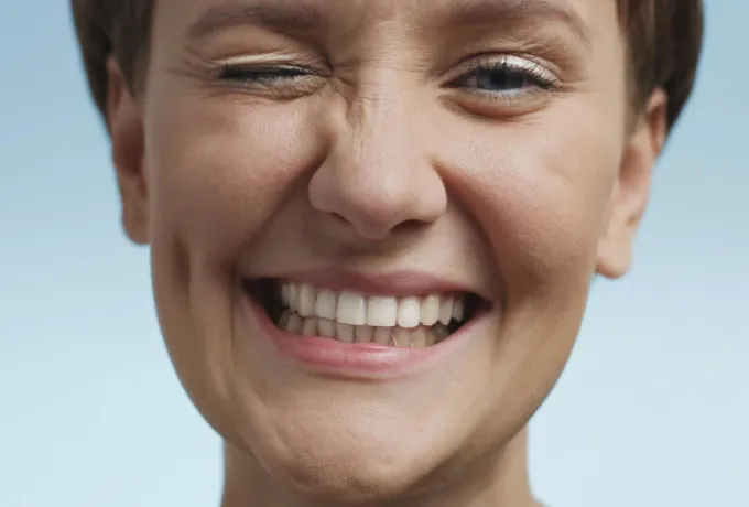 Köprü Diş Tedavisi Nedir, Nasıl Yapılır?