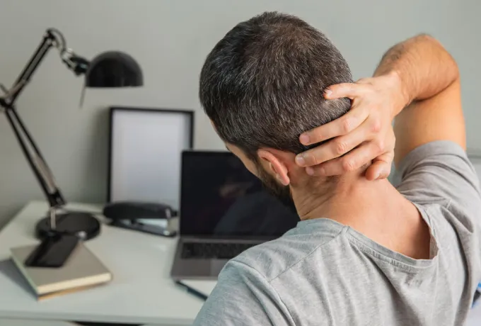 boyun fıtığı ağrısı nereye vurur