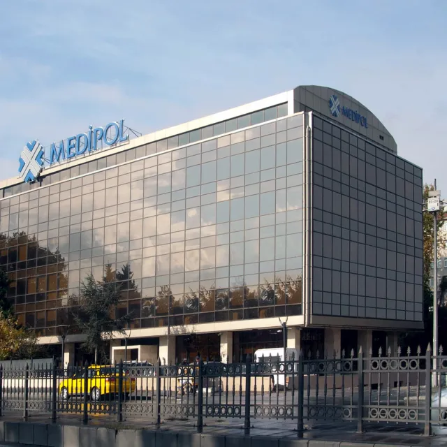 Medipol Üniversitesi Diş Hastanesi