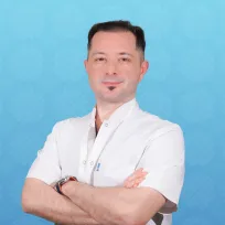 İSMET ÜSTÜN