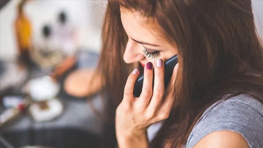 Cep telefonları bilinenden üç kat fazla radyasyon yayıyor