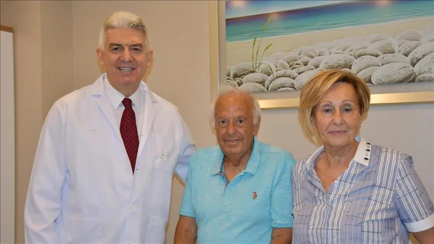 Medipol Mega Üniversite Hastanesi’nde ameliyatsız kalp kapağı yenilendi