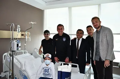 Medipol Başakşehir Sporcuları Minik Kahramanlara Moral Verdi