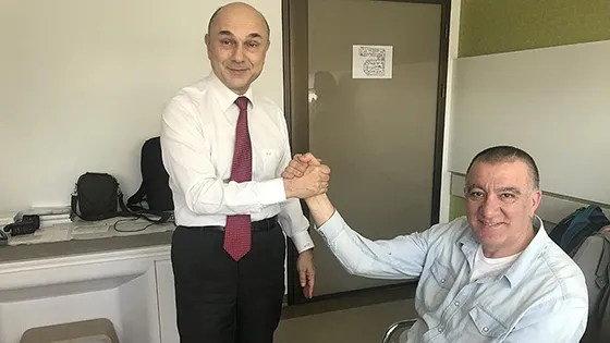 Parkinsonun Olumsuz Etkilerinden Beyin Piliyle Kurtuldu