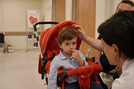3 yaşındaki Mehmet'e annesinin ciğeri hayat verdi