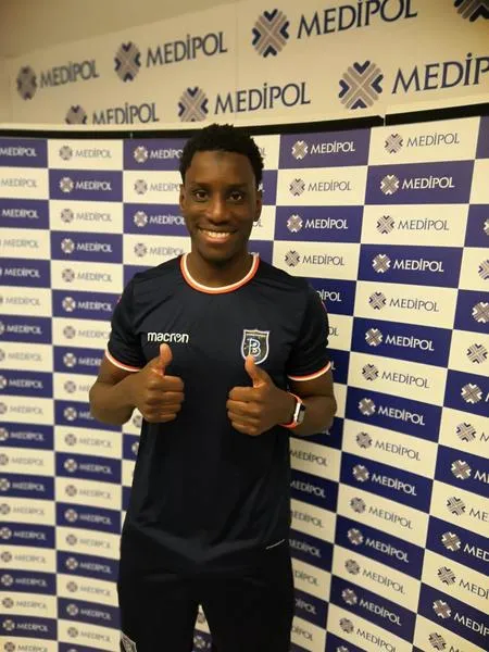 Demba Ba sağlık kontrolünden geçirildi