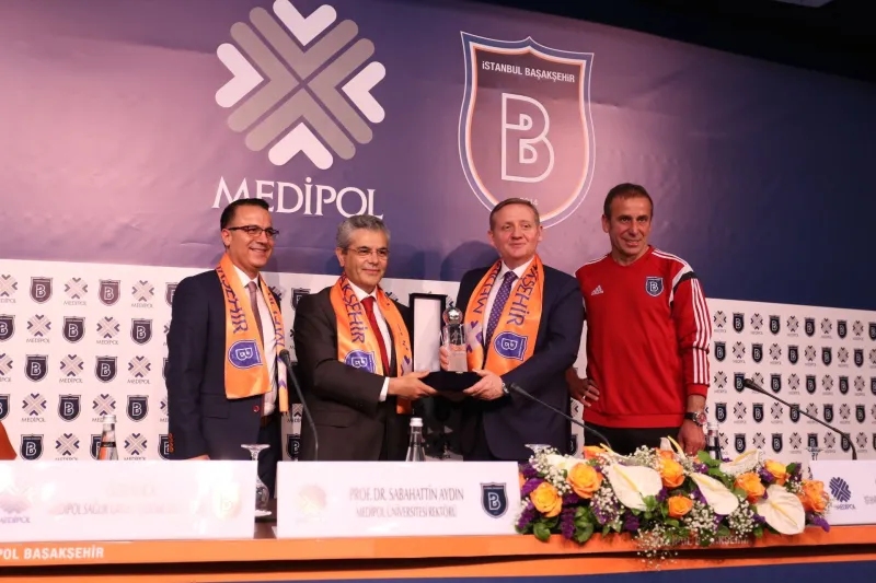 İstanbul Başakşehir Futbol Kulübü artık Medipol Başakşehir Futbol Kulübü!