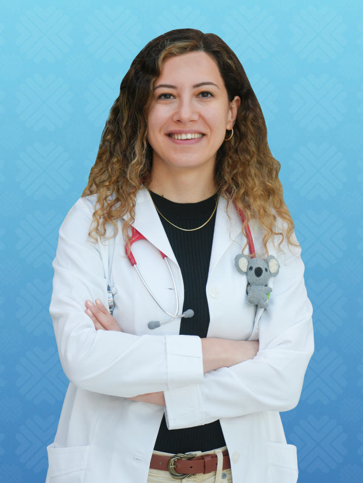SELEN GÜR