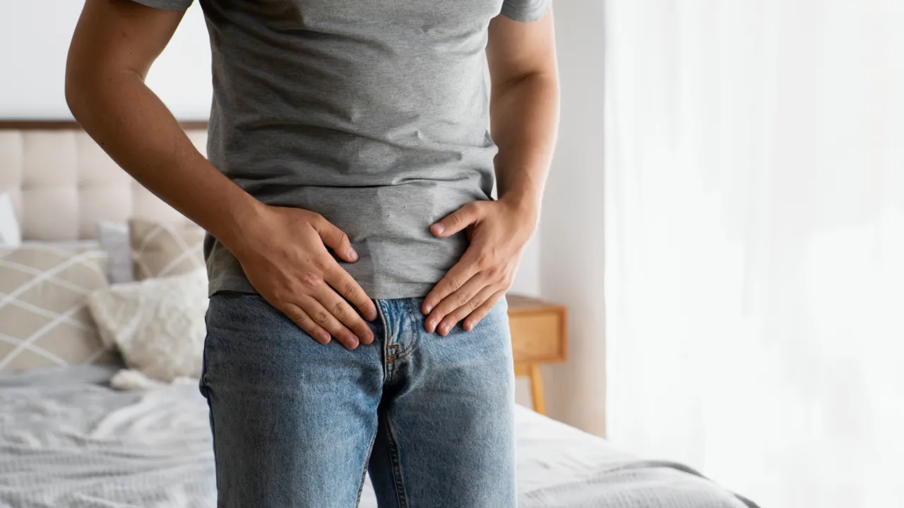 Peyronie (Penile Curvature) Symptoms, Causes, and Treatment